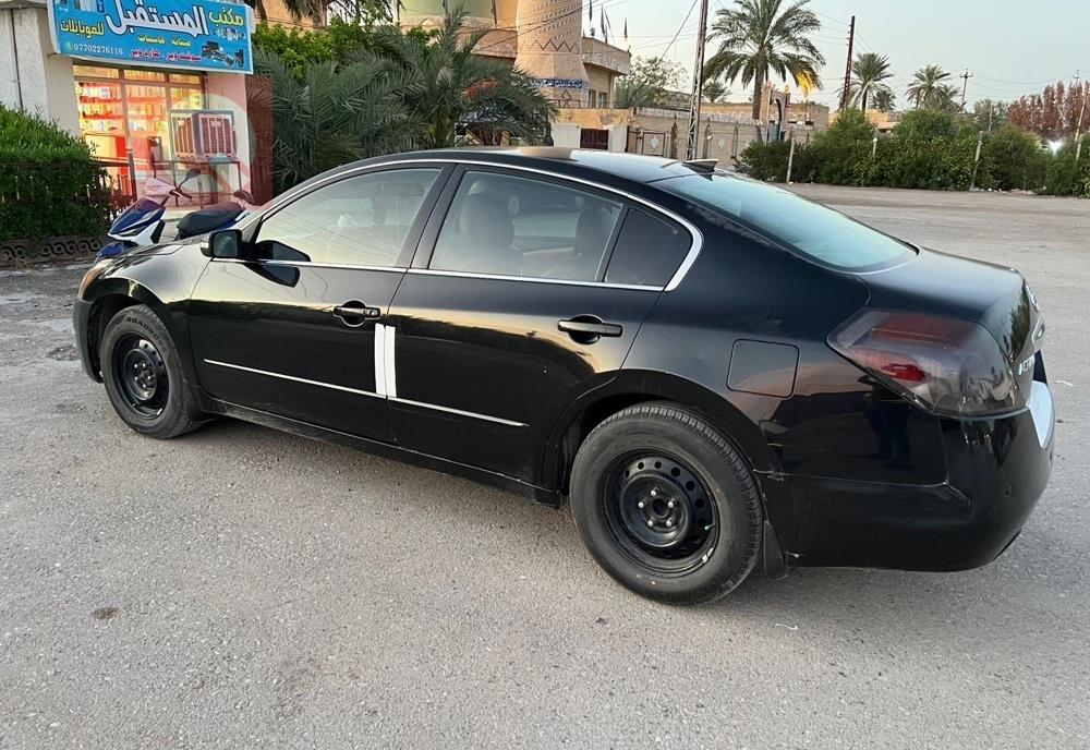 نيسان ألتيما